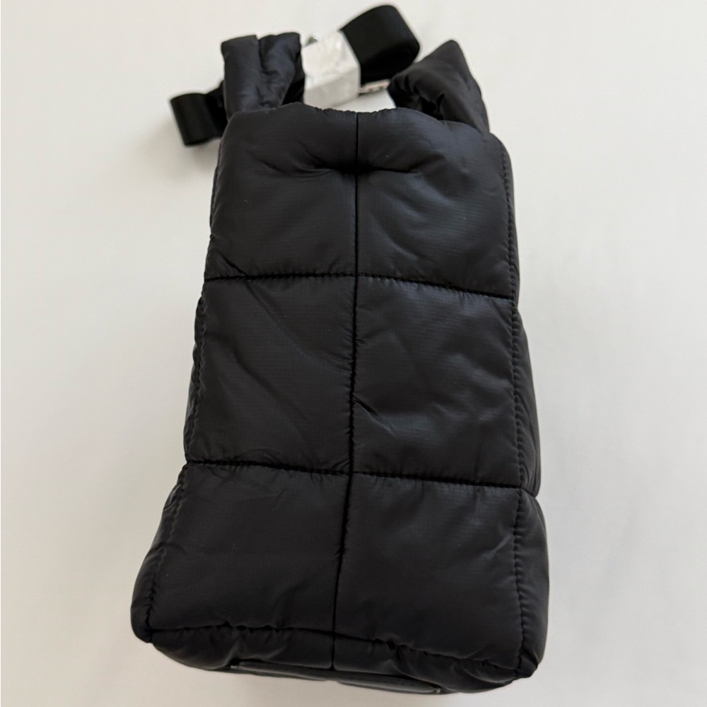 Lululemon Quilted Grid Small Tote, Black - Picture 6 of 16